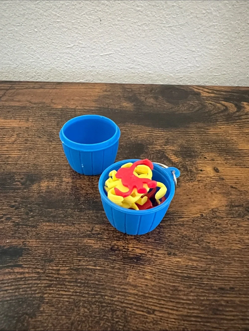 Classic Barrel of Monkeys Game Mini Travel Kids Gifting